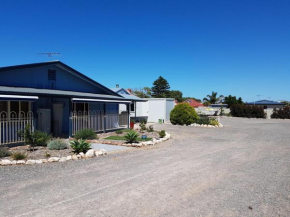 Blue Line Retreat - Unit 5, Port Vincent